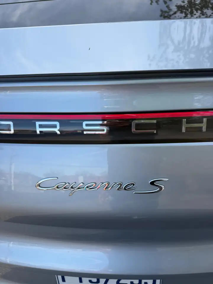 Porsche Cayenne снимка Porsche Cayenne