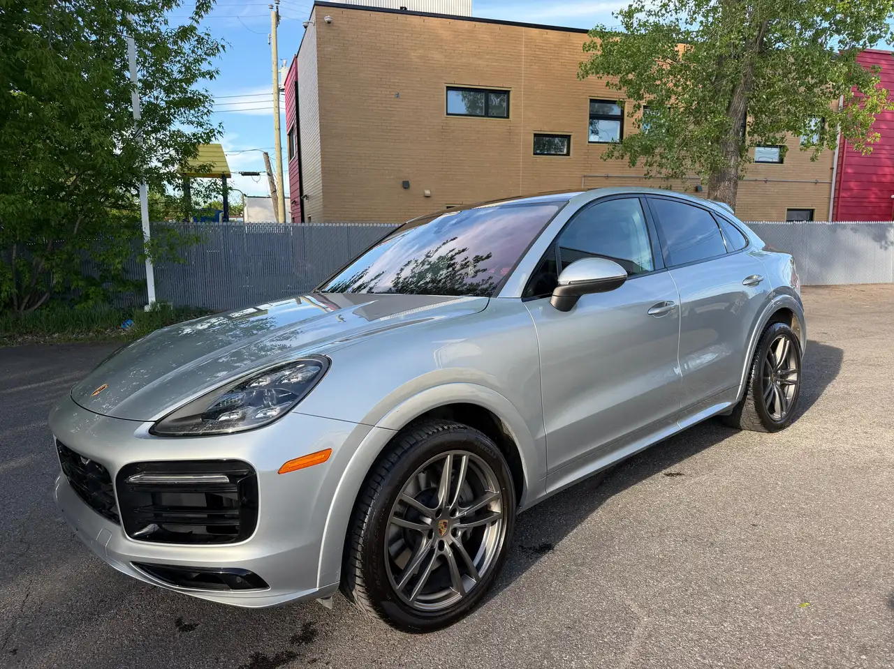 Porsche Cayenne снимка Porsche Cayenne