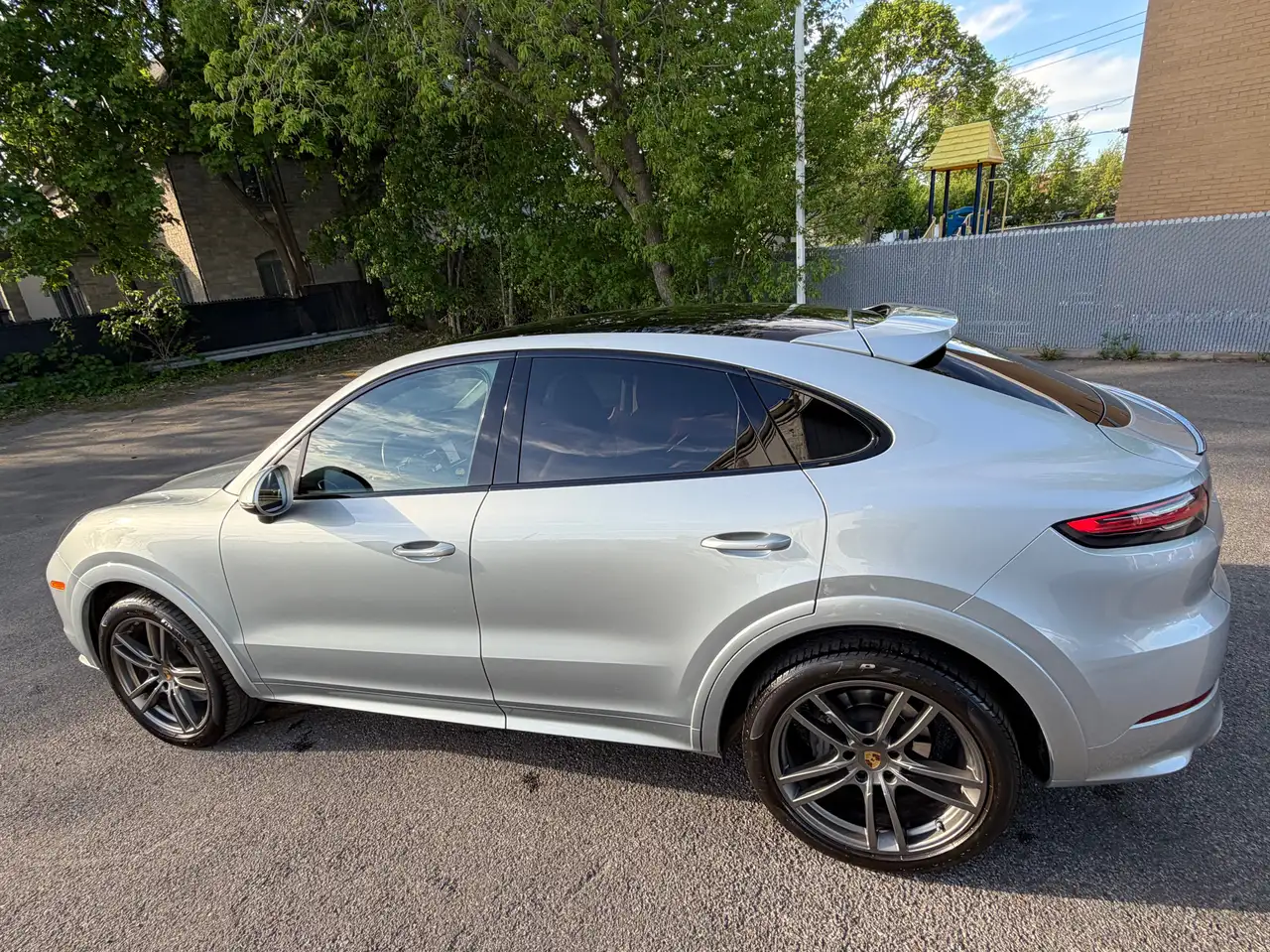 Porsche Cayenne снимка Porsche Cayenne