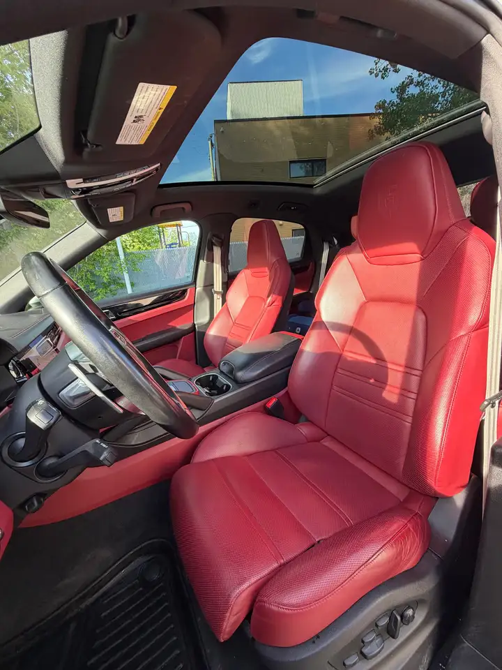 Porsche Cayenne снимка Porsche Cayenne