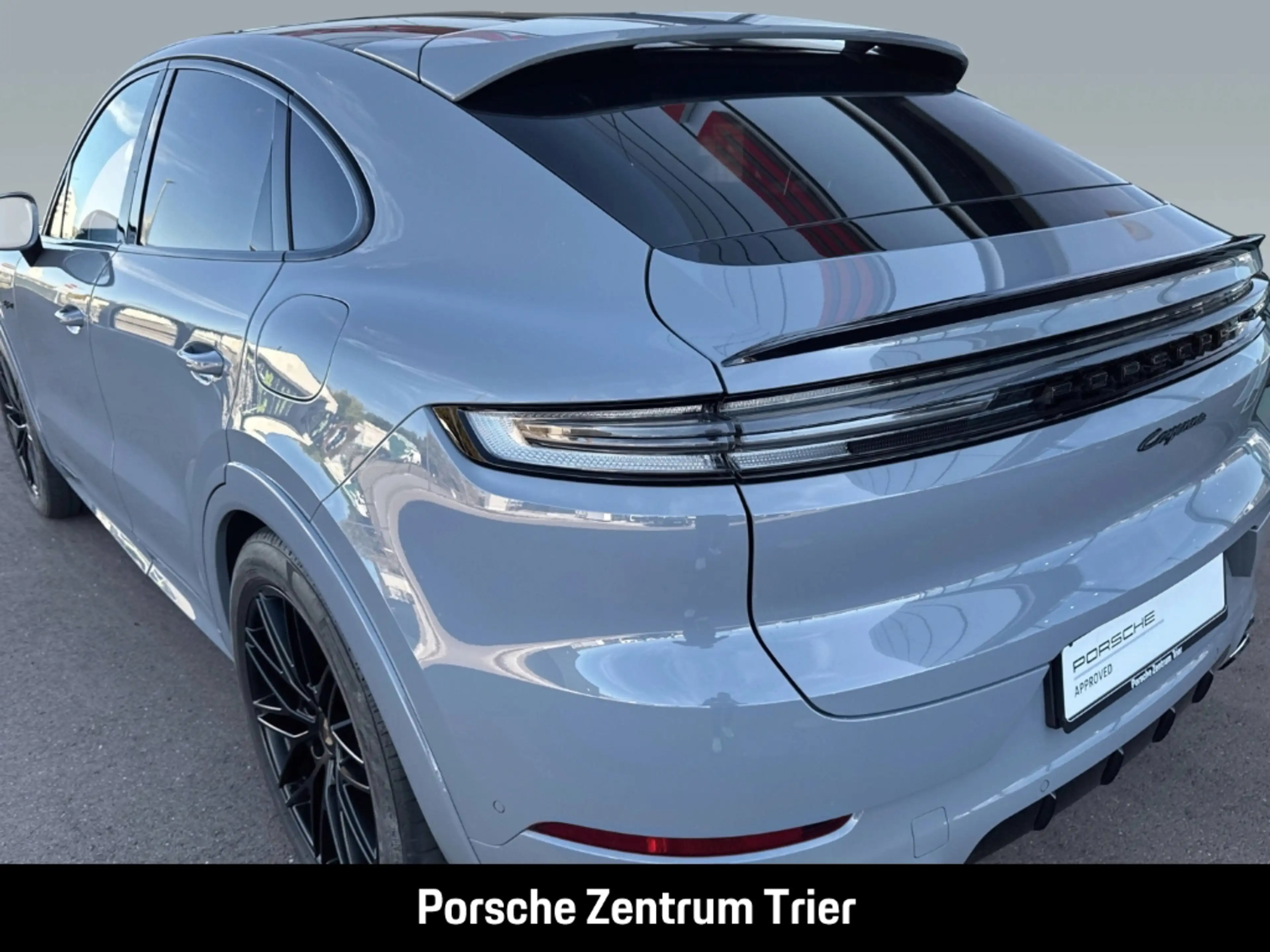 Porsche Cayenne E-Hybrid Coupe — photo 10