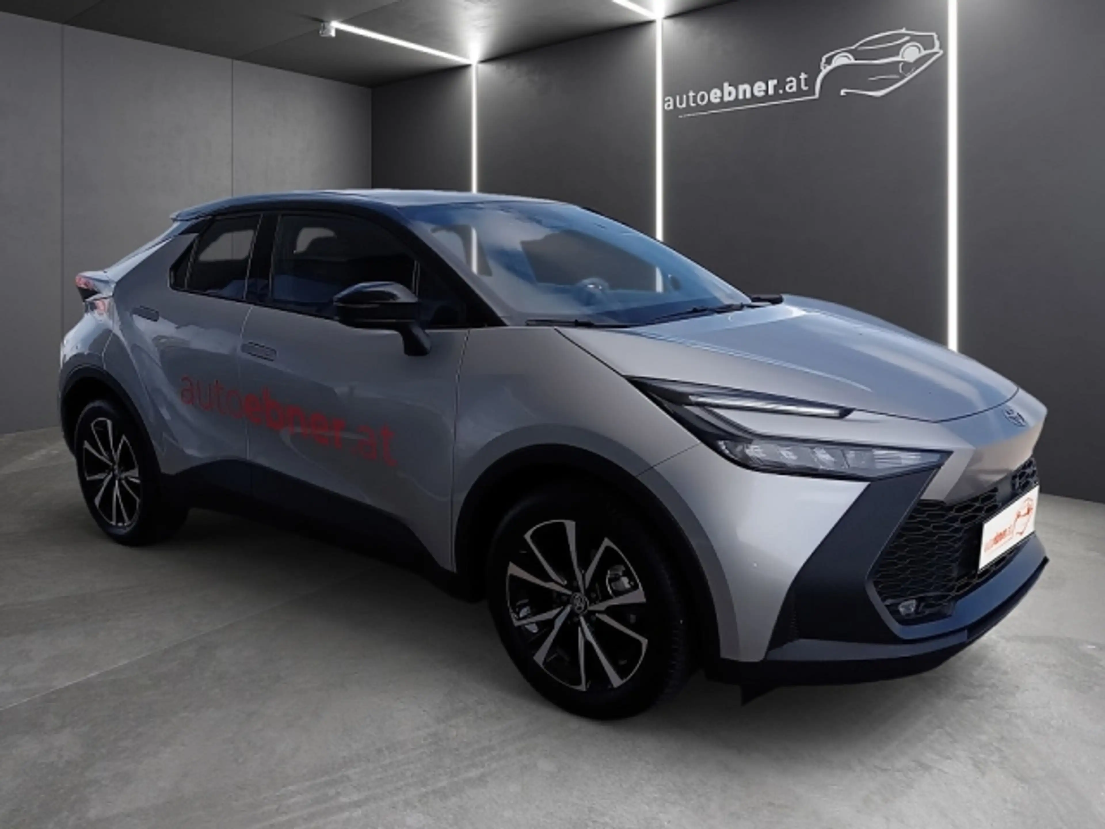 Toyota C-HR 1,8 Hybrid E-CVT Active Drive LED+RADAR+RFK — photo 3