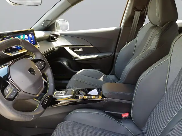 Peugeot 2008 view 11