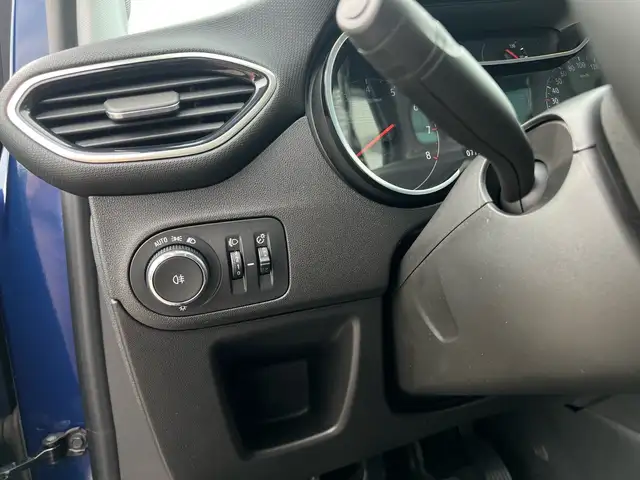 Opel Crossland view 17