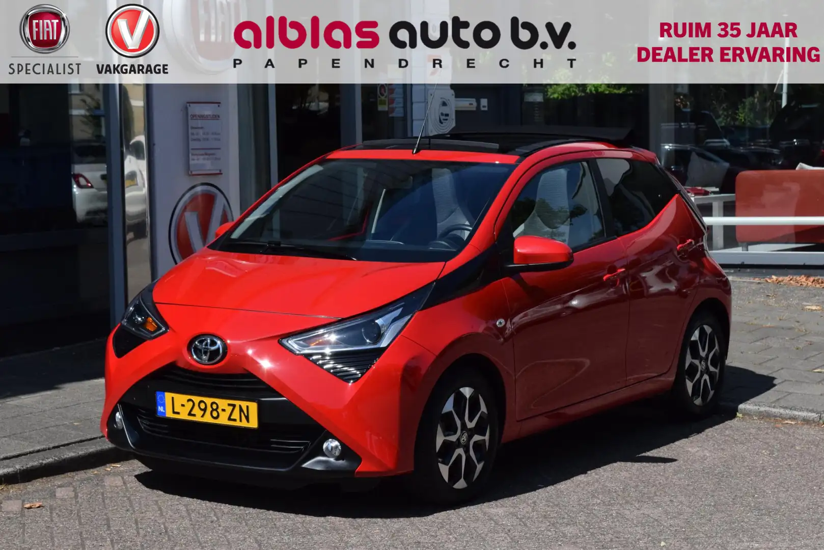 Toyota Aygo 1.0 VVT-i x-joy cabrio|carplay|als nieuw Rot - 1