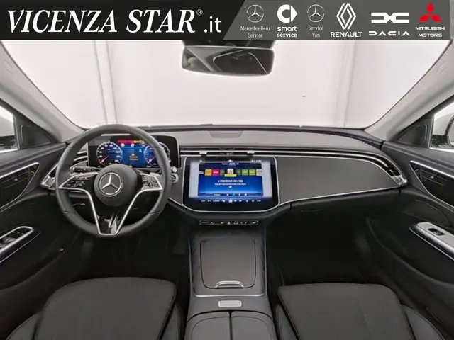 Mercedes-Benz E-Class view 5