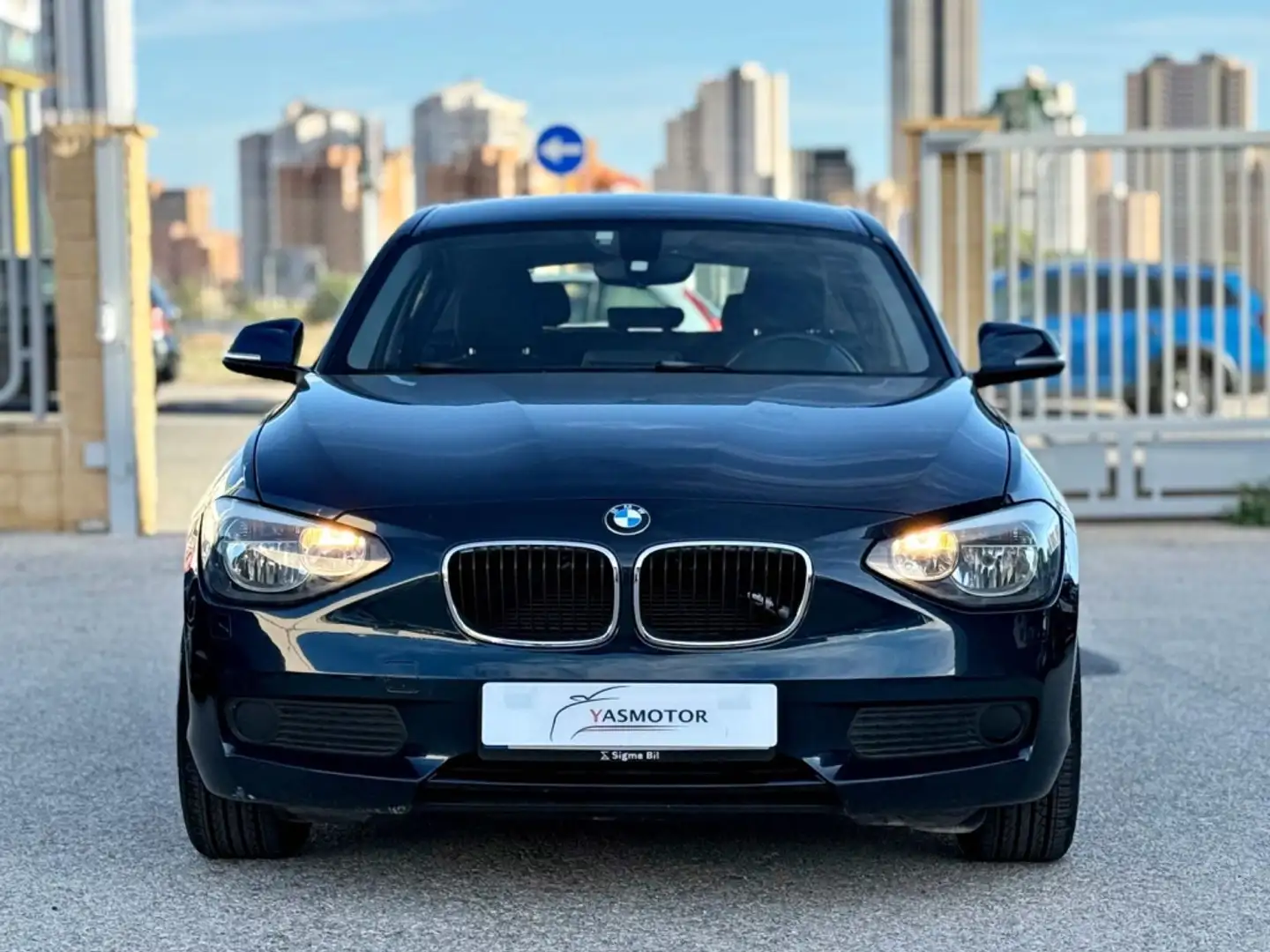 BMW 116 116iA Urban Azul - 2