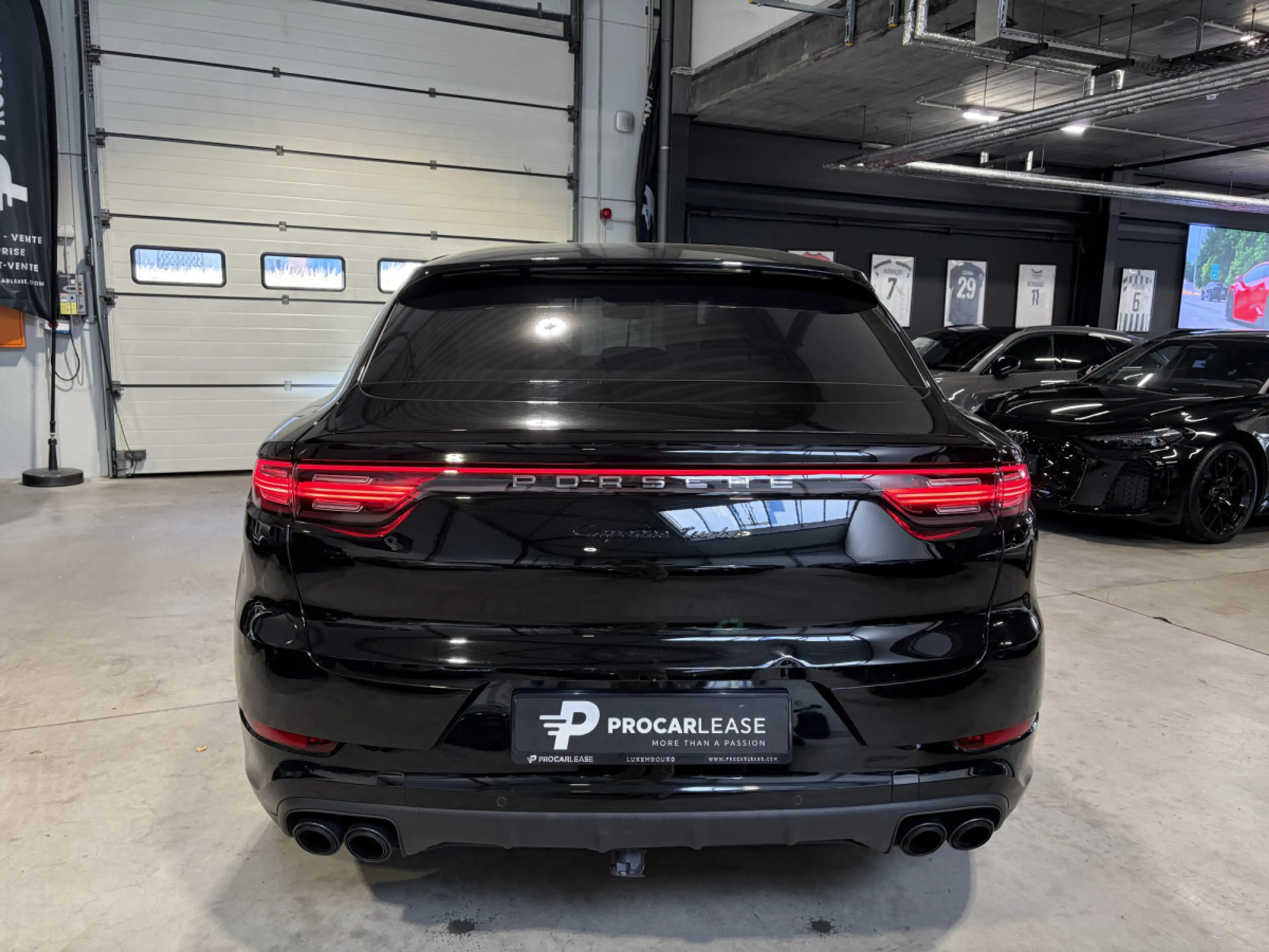 Porsche Cayenne Cayenne Coupe Turbo/22°/360/PANO/BURM/ACC/LUFT/CHR — photo 11