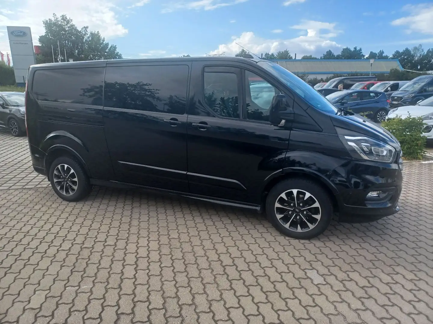 Ford Transit Custom DoKa 320L2 Sport Zwart - 2