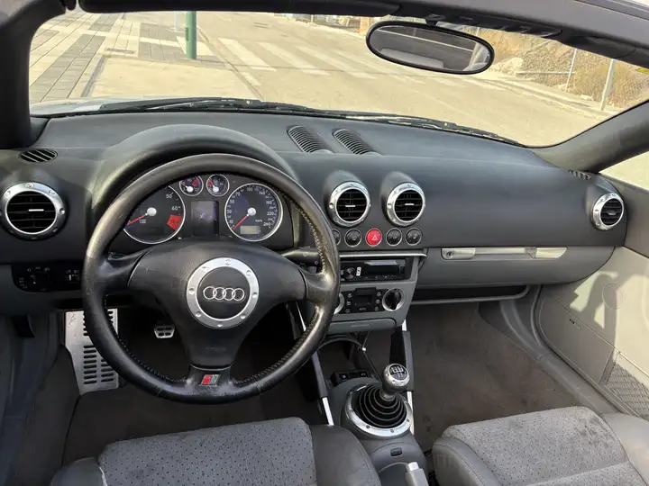 Audi TT 2001, foto 3