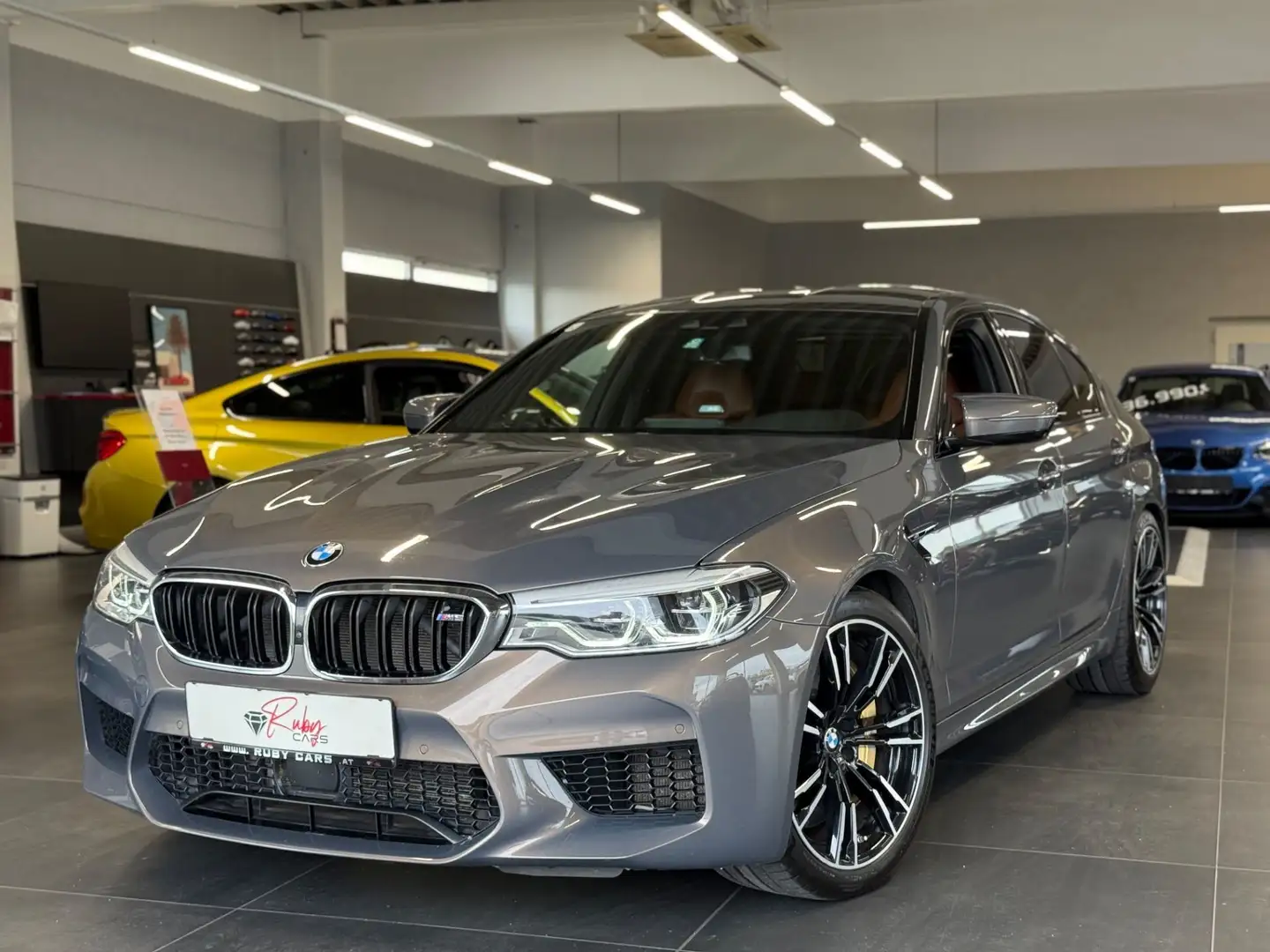 BMW M5 M5 F90 Champagner Quarz met. *VOLL* - 2