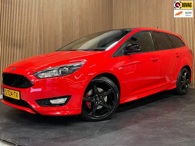 Ford Focus Wagon 1.5 ST-LINE|150 PK|RED & BLACK EDITION|AIRCO