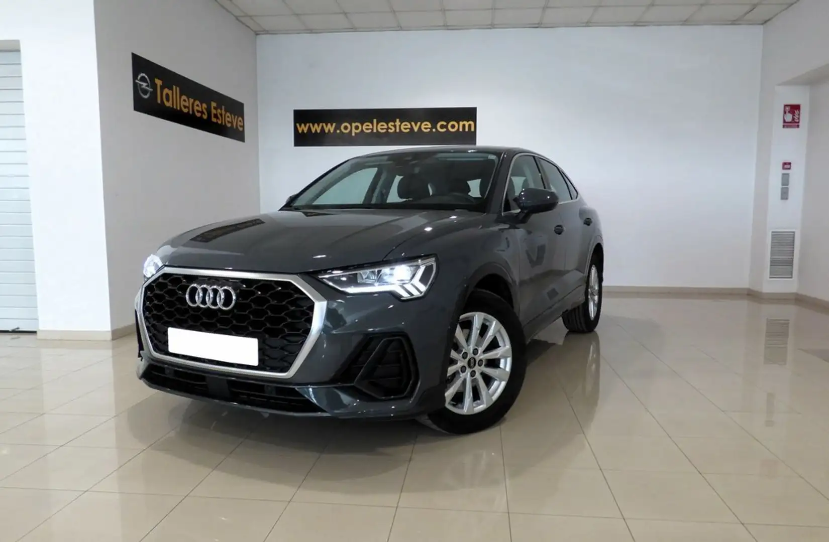 Audi Q3 35 TDI Advanced S tronic 110kW Burdeos - 2