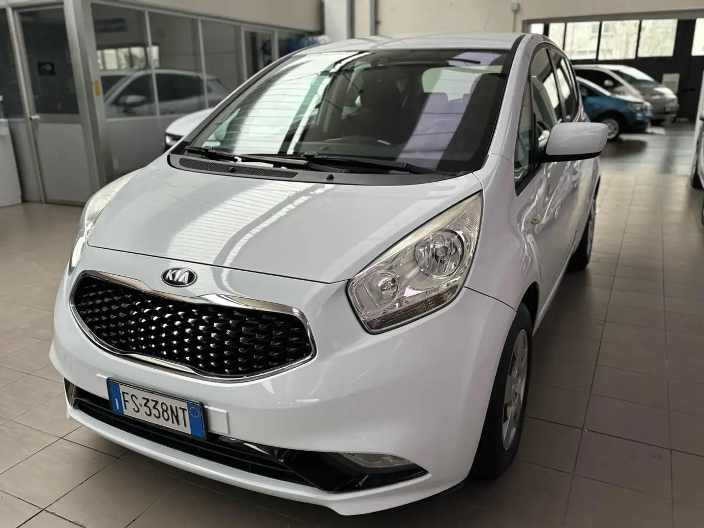 Kia Venga 1.4 CVVT Active Blanc - 2