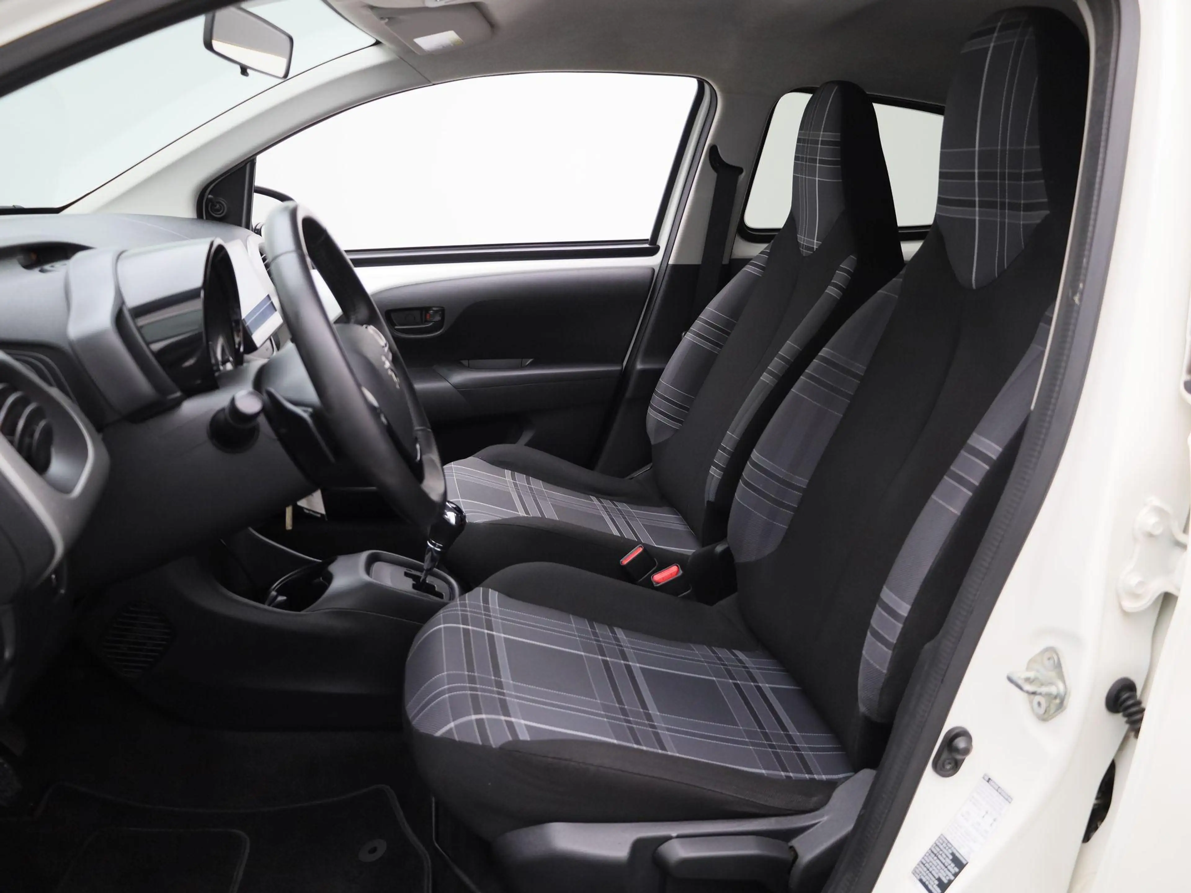 Peugeot 108 1.0 VTi Active | AUTOMAAT | AIRCONDITIONING | APPL — photo 8