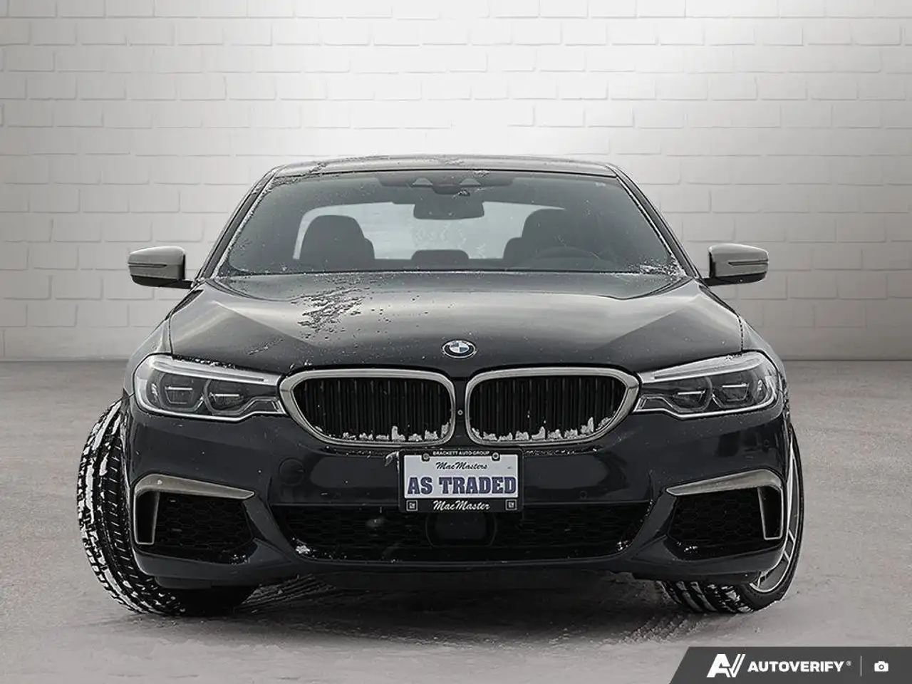 BMW 5 Series снимка BMW 5 Series