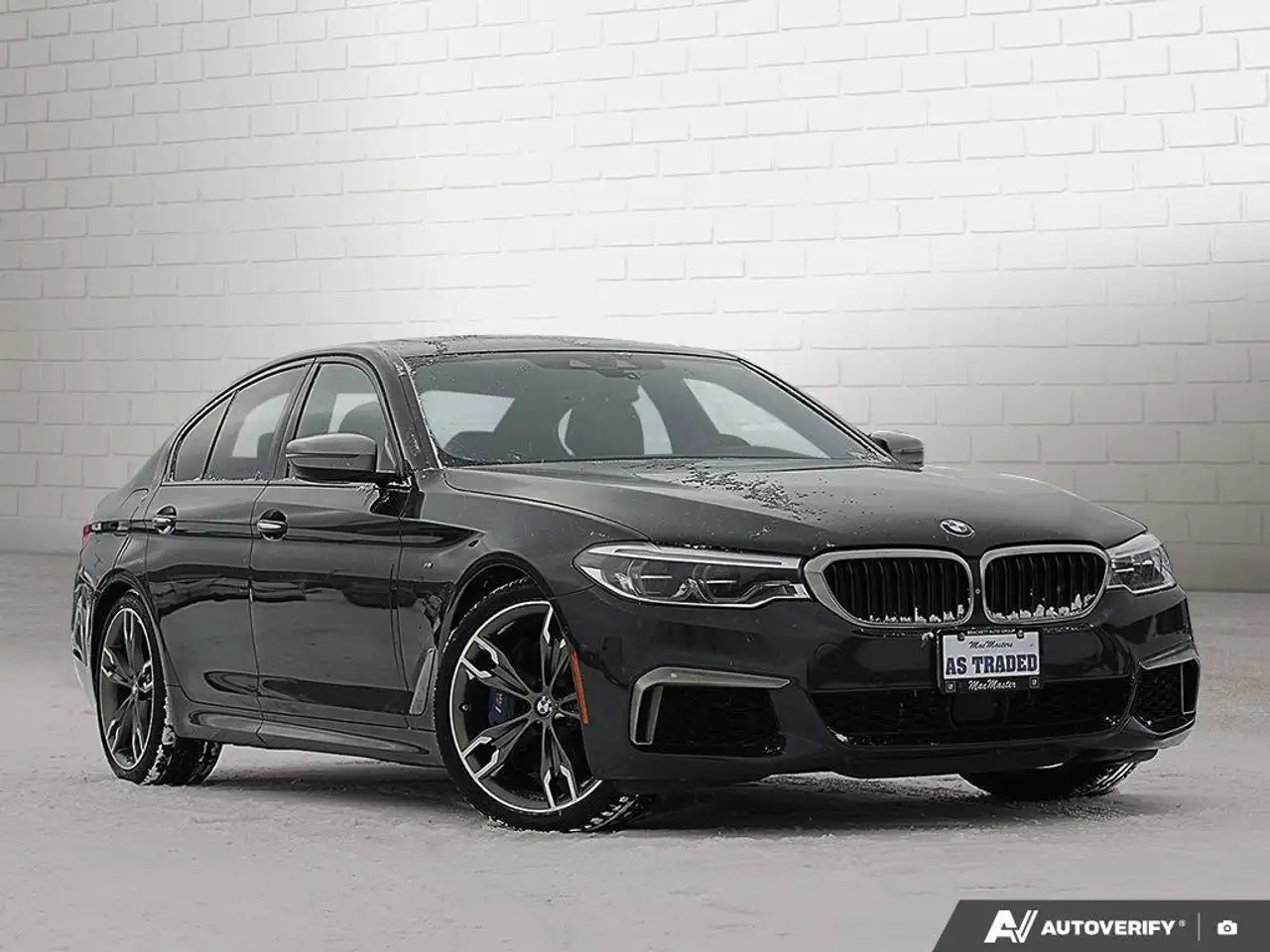 BMW 5 Series снимка BMW 5 Series