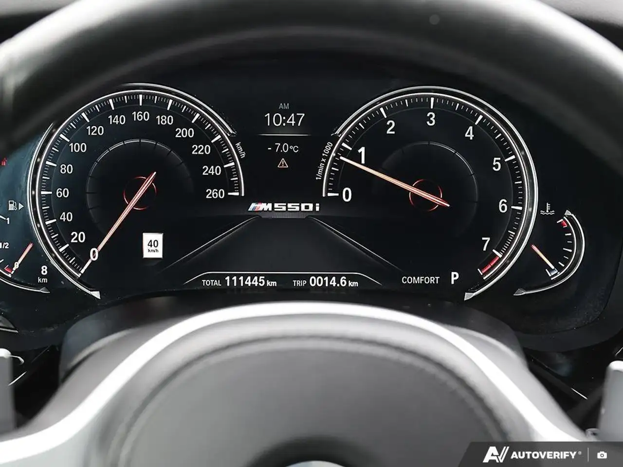 BMW 5 Series снимка BMW 5 Series