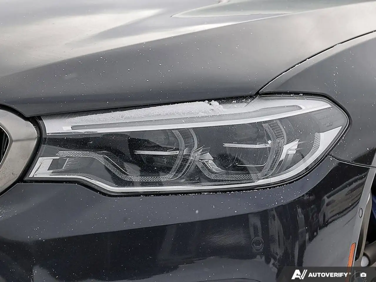 BMW 5 Series снимка BMW 5 Series