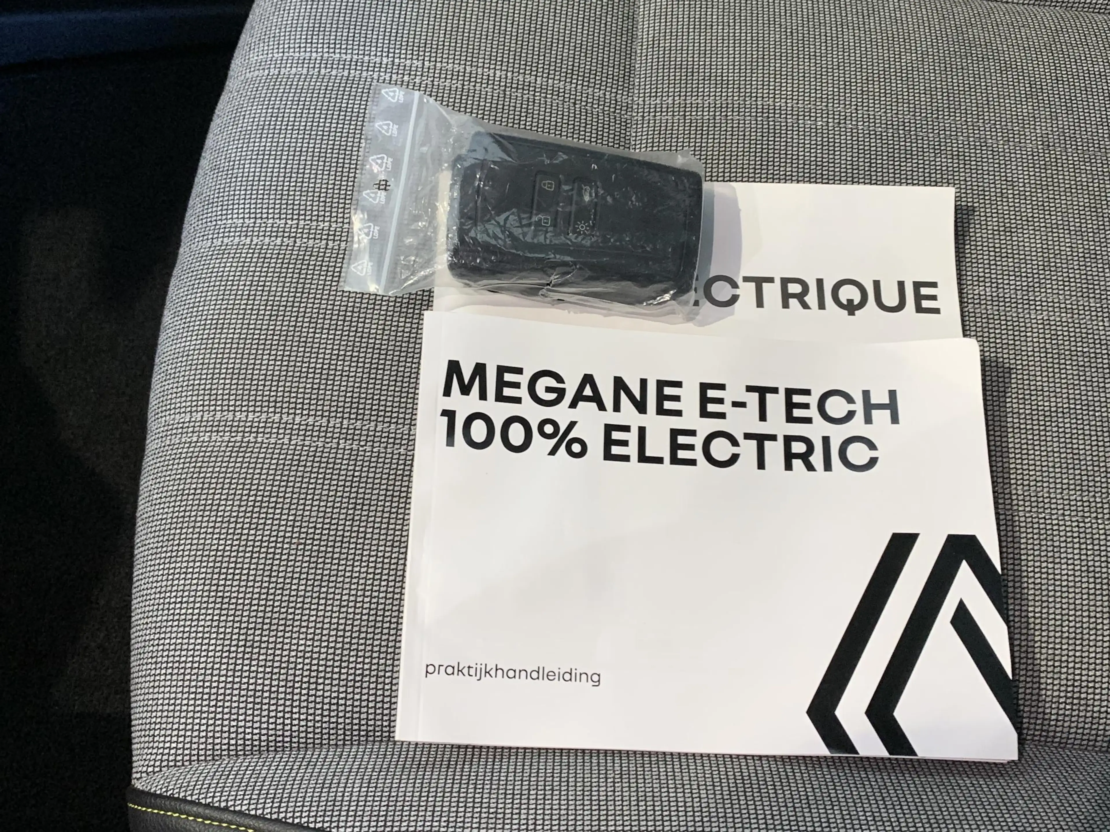 Renault Megane E-Tech EV60 Techno 1 fase lader | TREKHAAK | 99% SOH | 36 — photo 13