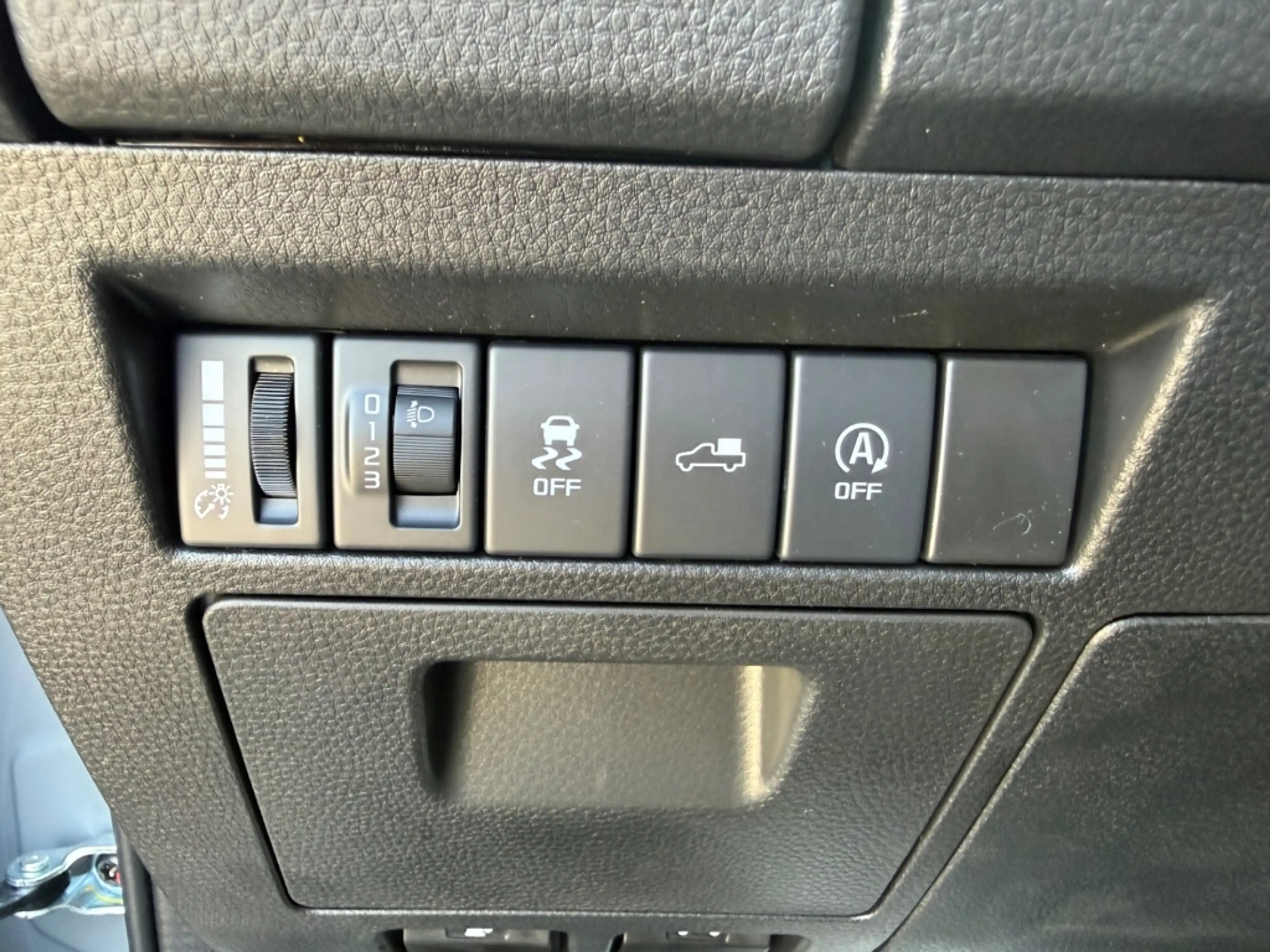 Isuzu D-Max Double Cab 2.2 Turbo 4WD LSE — photo 14