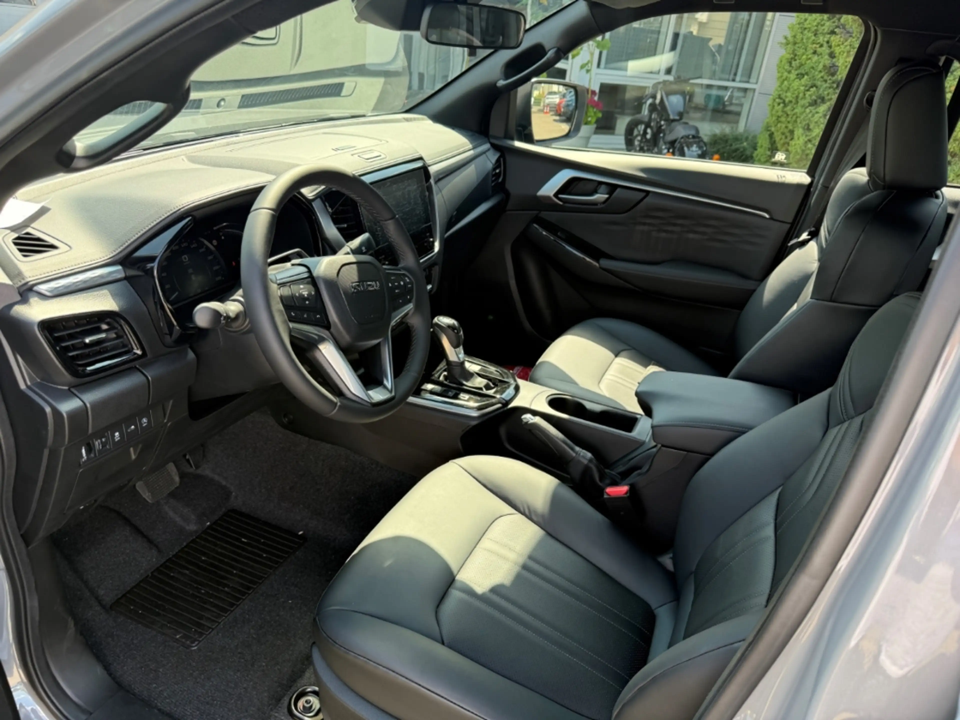 Isuzu D-Max Double Cab 2.2 Turbo 4WD LSE — photo 5