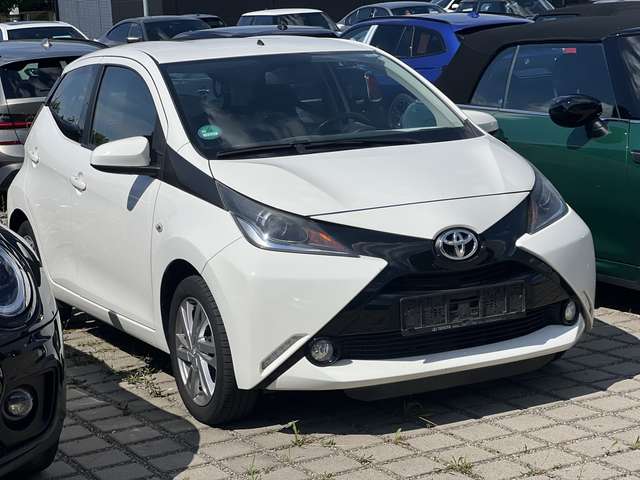 Toyota Aygo x-play touch