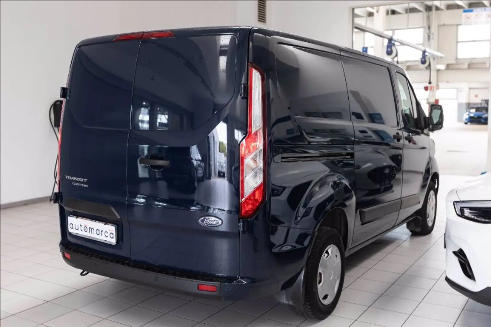 Ford Transit Custom 280 2.0 tdci 130cv trend L1H1 E6.2 Kék - 2
