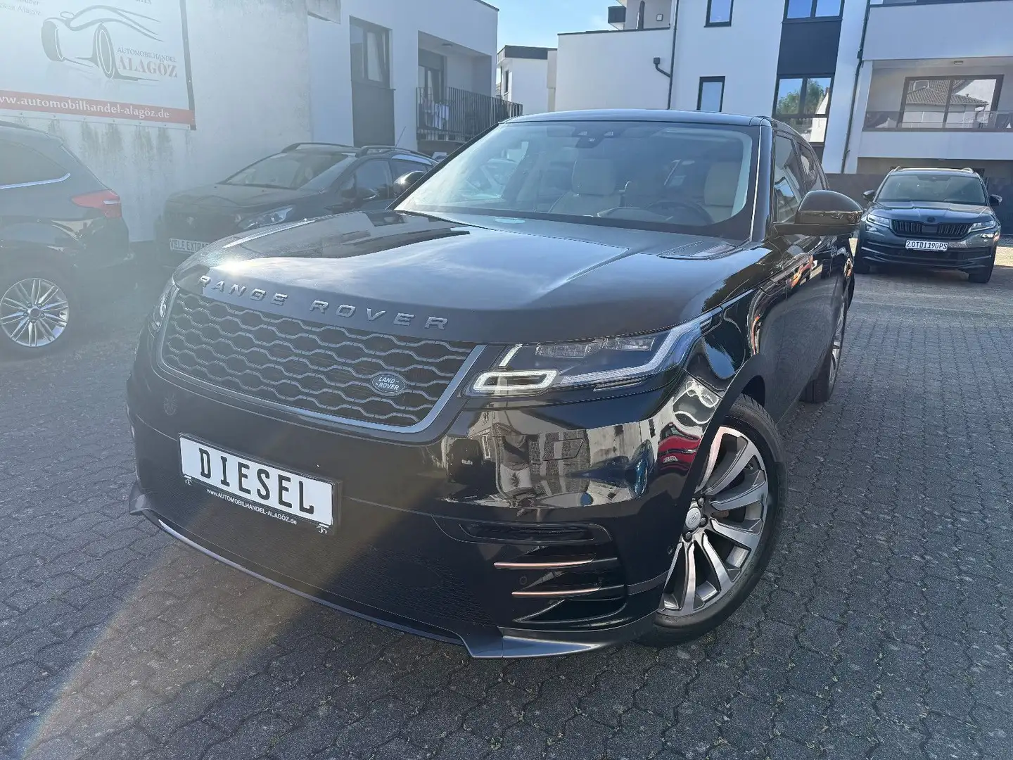 Land Rover Range Rover Velar RANGE ROVER VELAR D240 SE R-DYNAMIC MATRIX LEDER Schwarz - 2