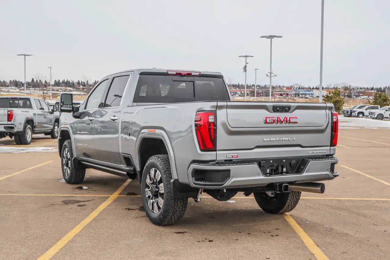 GMC Sierra 3500HD снимка GMC Sierra 3500HD