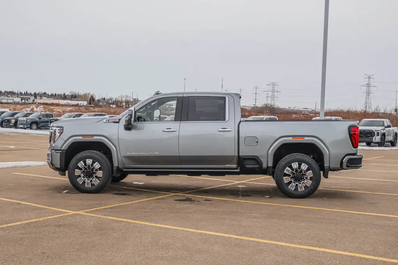 GMC Sierra 3500HD снимка GMC Sierra 3500HD