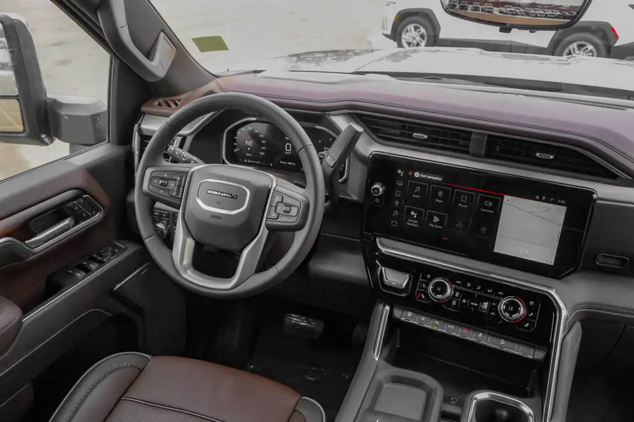 GMC Sierra 3500HD снимка GMC Sierra 3500HD