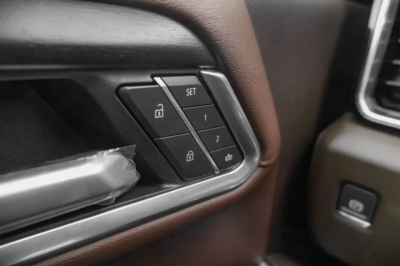 GMC Sierra 3500HD снимка GMC Sierra 3500HD