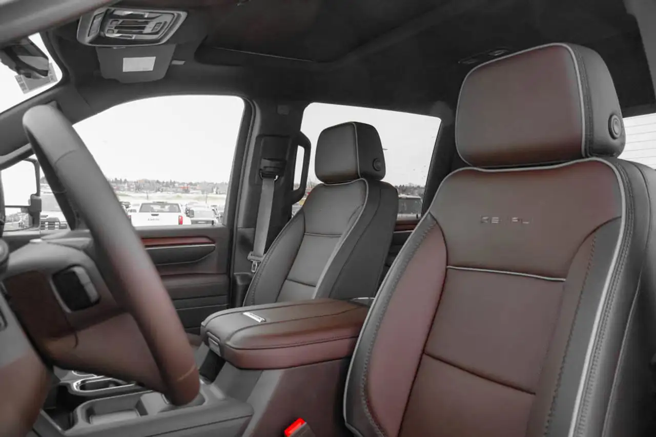 GMC Sierra 3500HD снимка GMC Sierra 3500HD