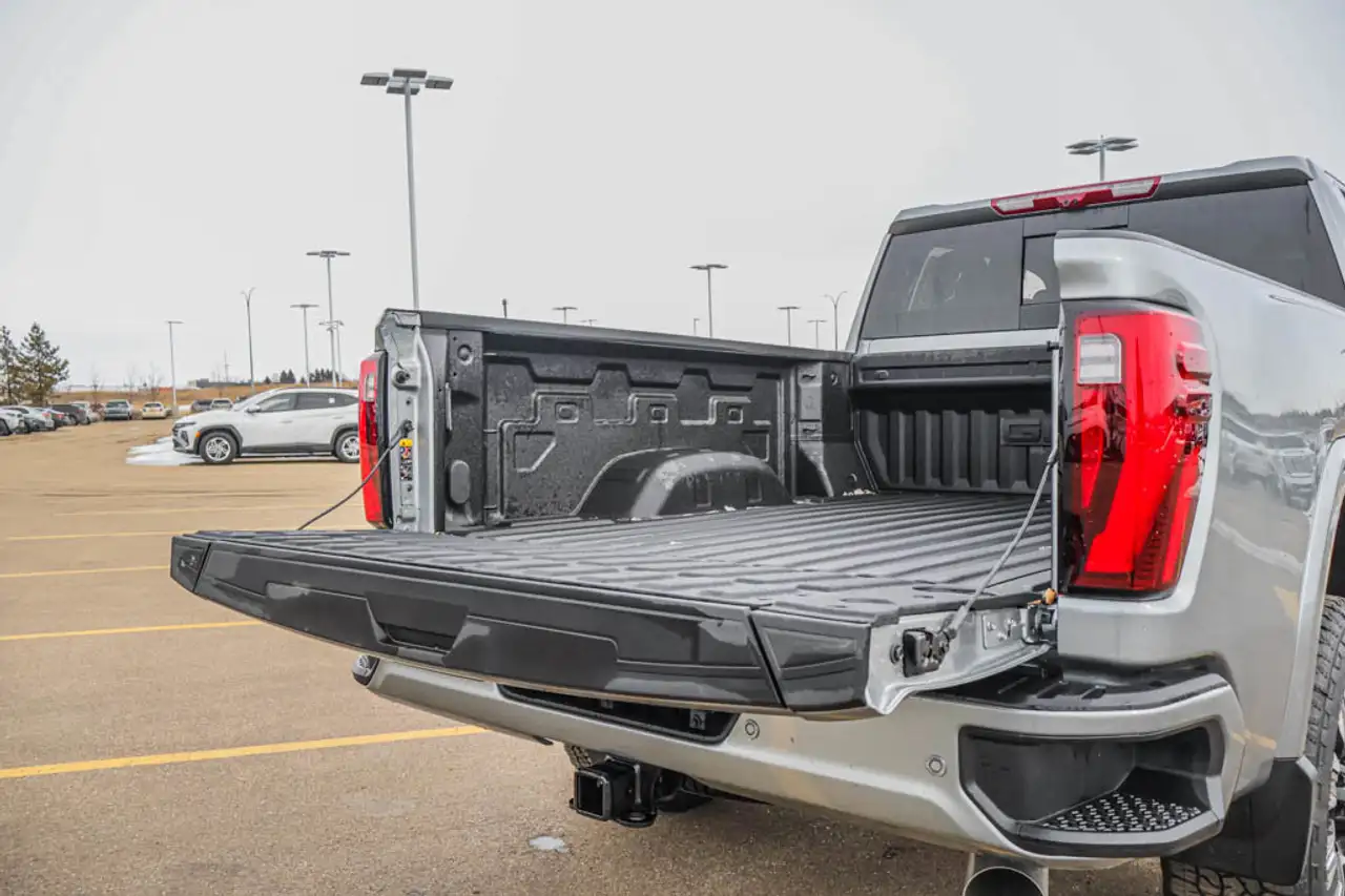GMC Sierra 3500HD снимка GMC Sierra 3500HD