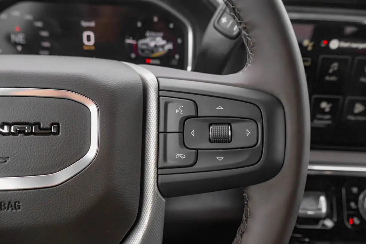 GMC Sierra 3500HD снимка GMC Sierra 3500HD