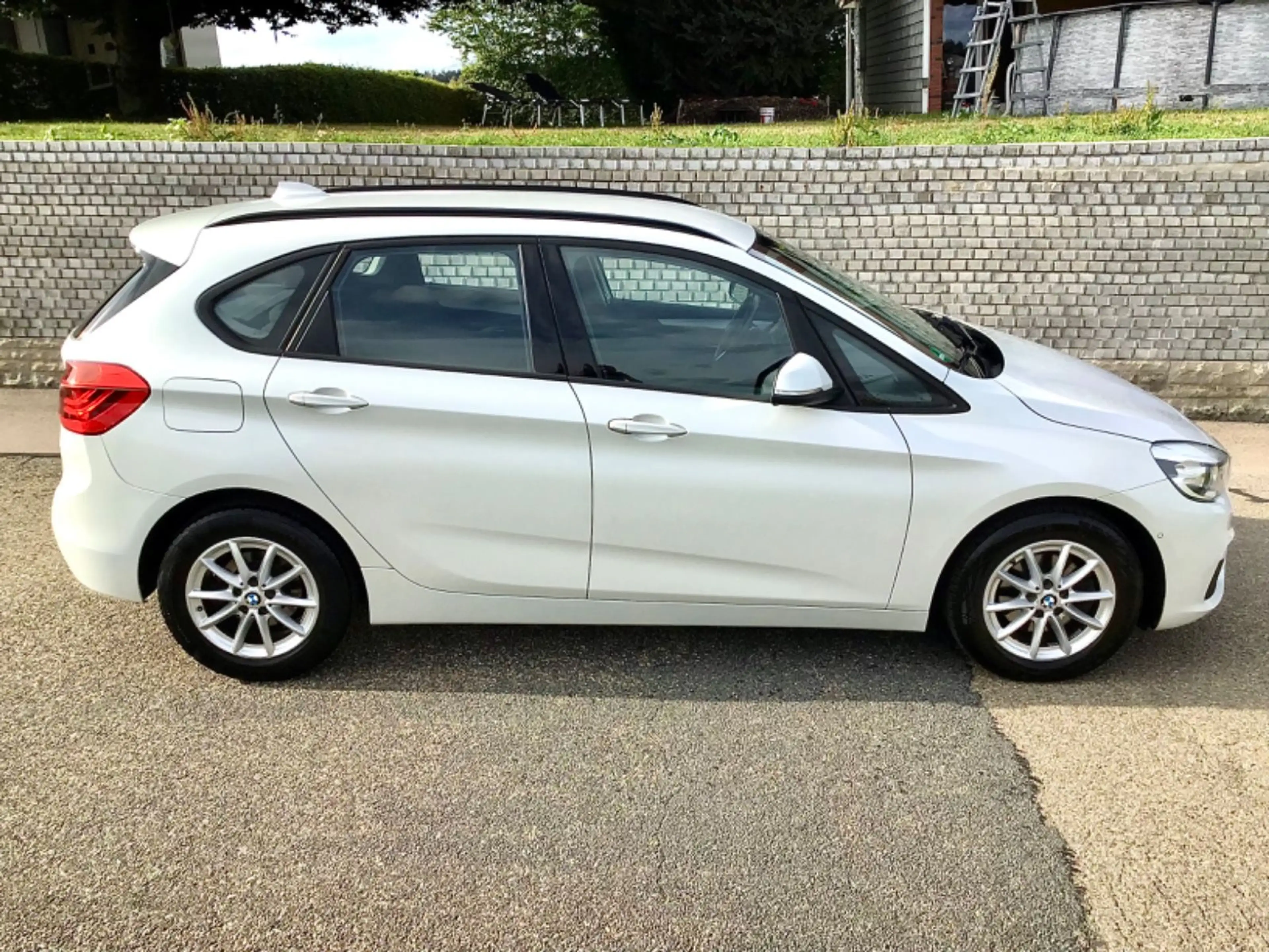 BMW 216 Active Tourer ADVANTAGE - NAVI*LED*PDC*SHZ.*Tempomat *Designo Weißperlmut ! — photo 4