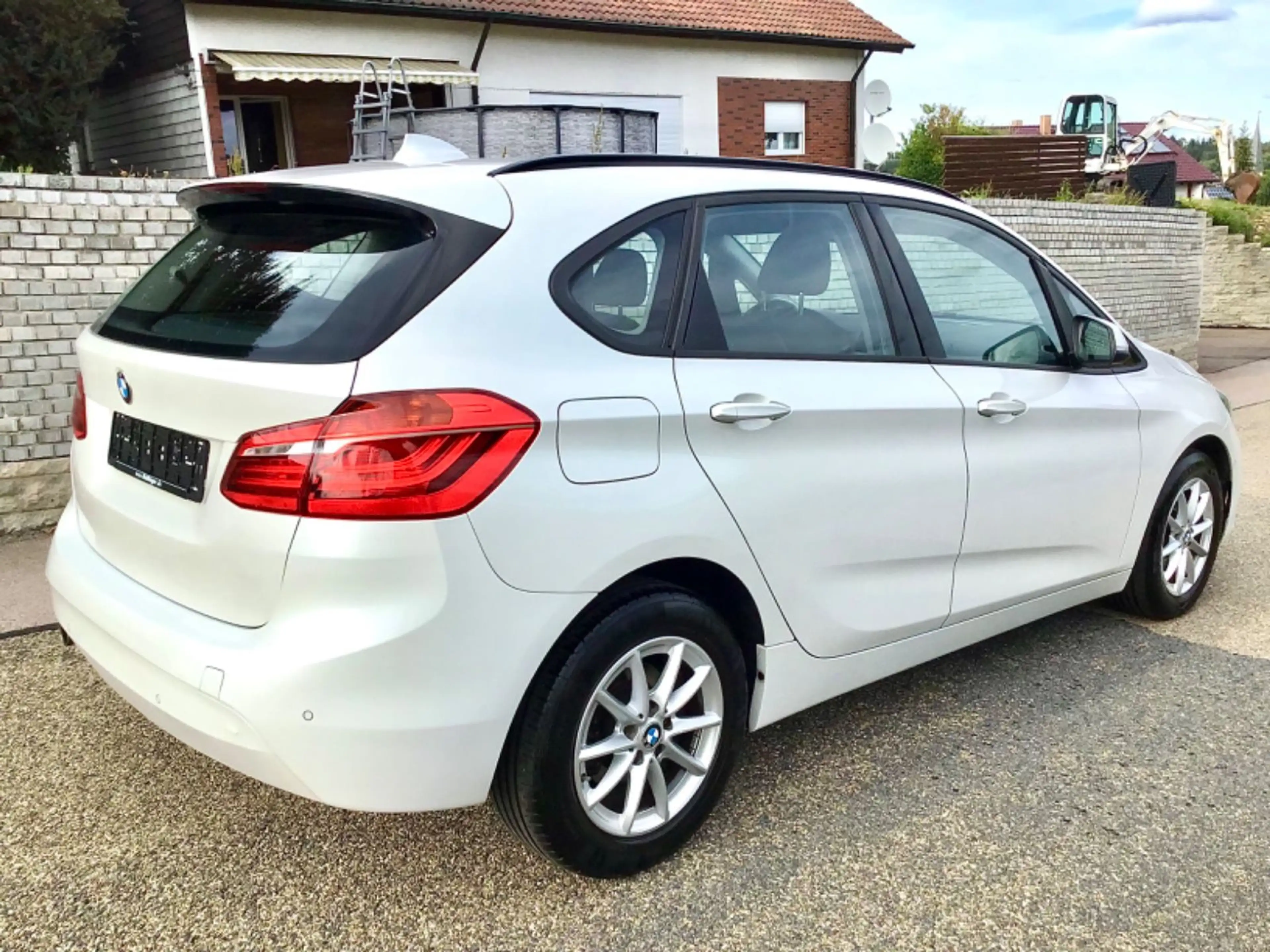 BMW 216 Active Tourer ADVANTAGE - NAVI*LED*PDC*SHZ.*Tempomat *Designo Weißperlmut ! — photo 12