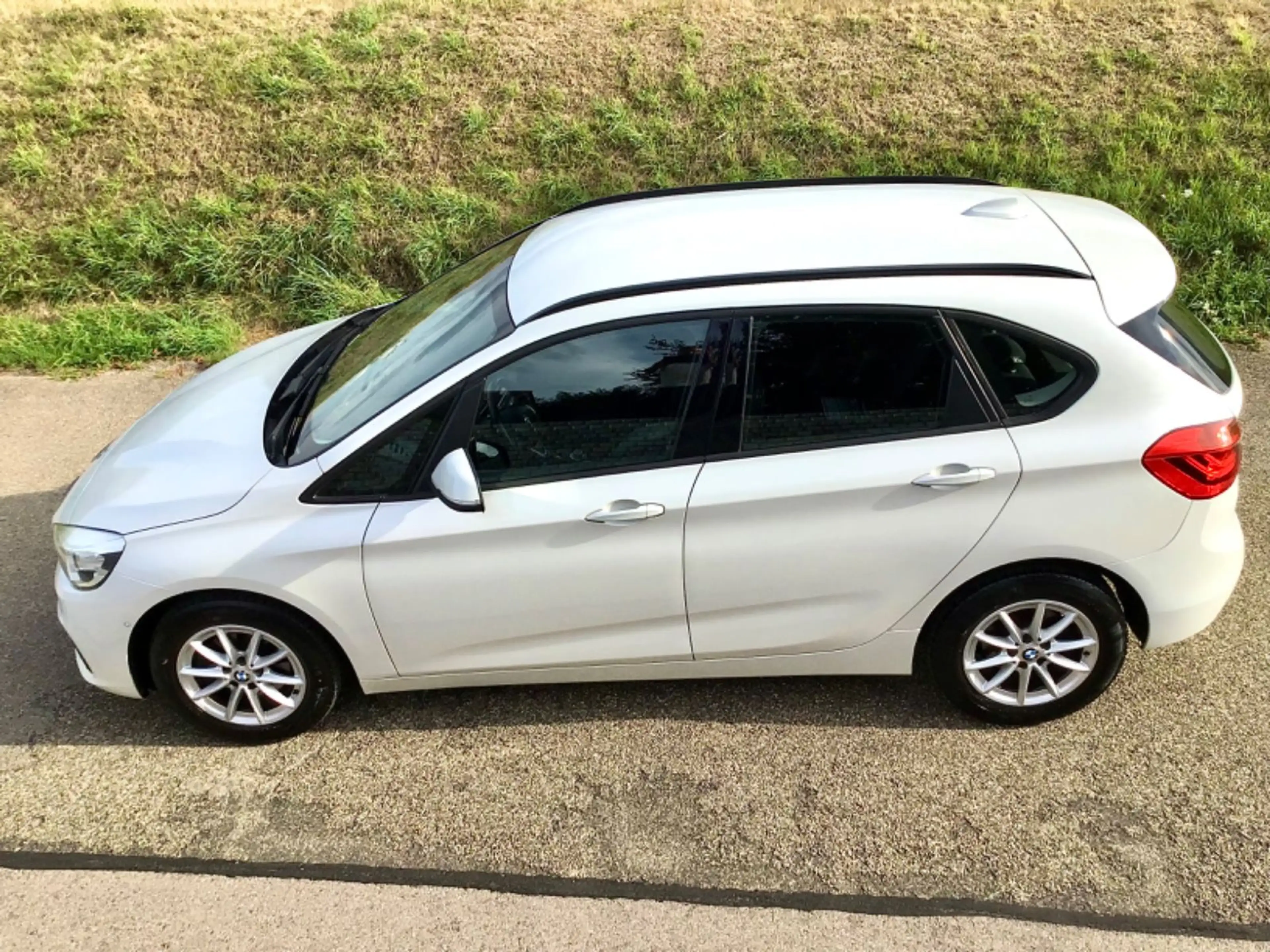 BMW 216 Active Tourer ADVANTAGE - NAVI*LED*PDC*SHZ.*Tempomat *Designo Weißperlmut ! — photo 14