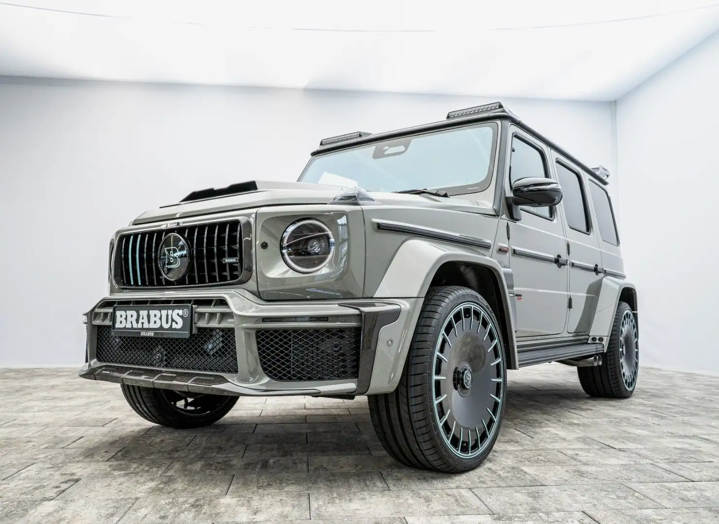 Mercedes-Benz G 63 AMG G 63 BRABUS 800 Signature °Carbon I+II+III°A22° Grau - 2