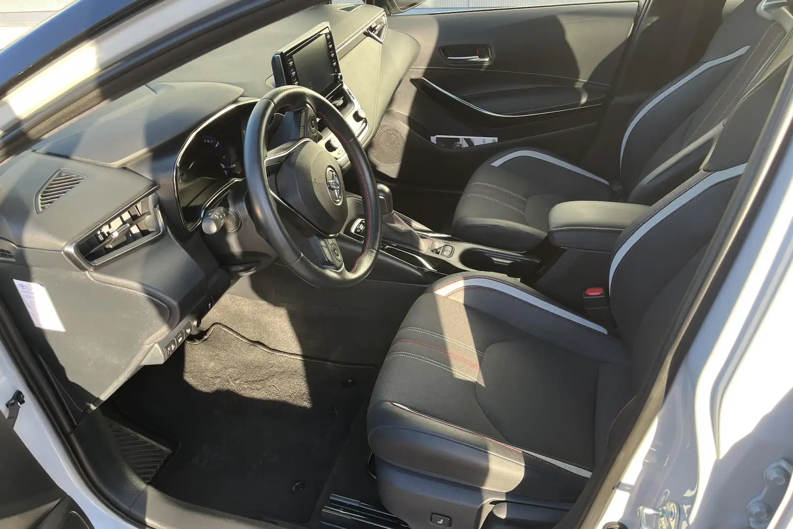 Toyota Corolla Touring Sports 2.0 Hybrid GR-Sport | Reservewiel|T Wit - 2