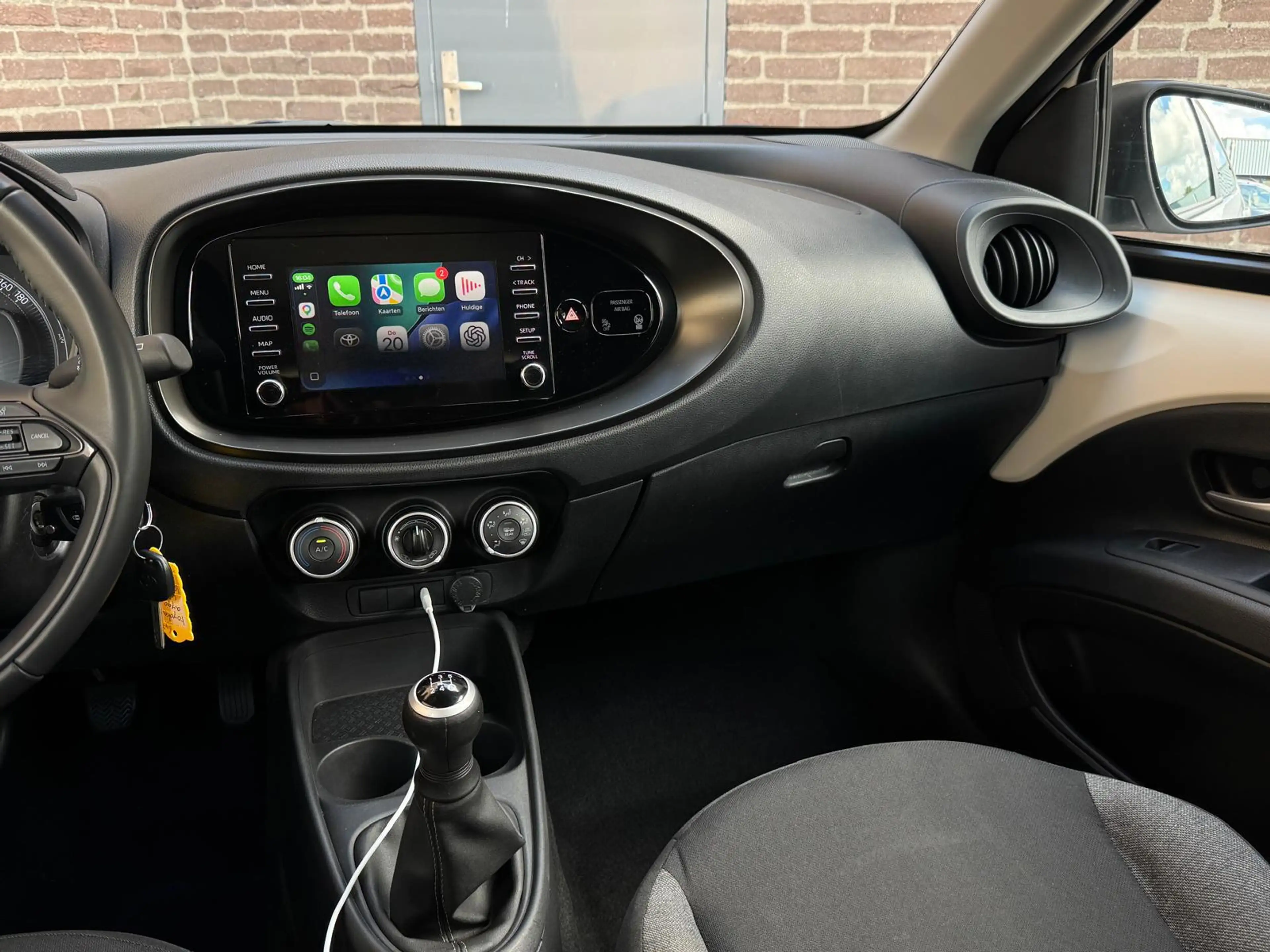 Toyota Aygo X 1.0 VVT-i MT Play Carplay Camera Cruise-Control Ad — photo 15