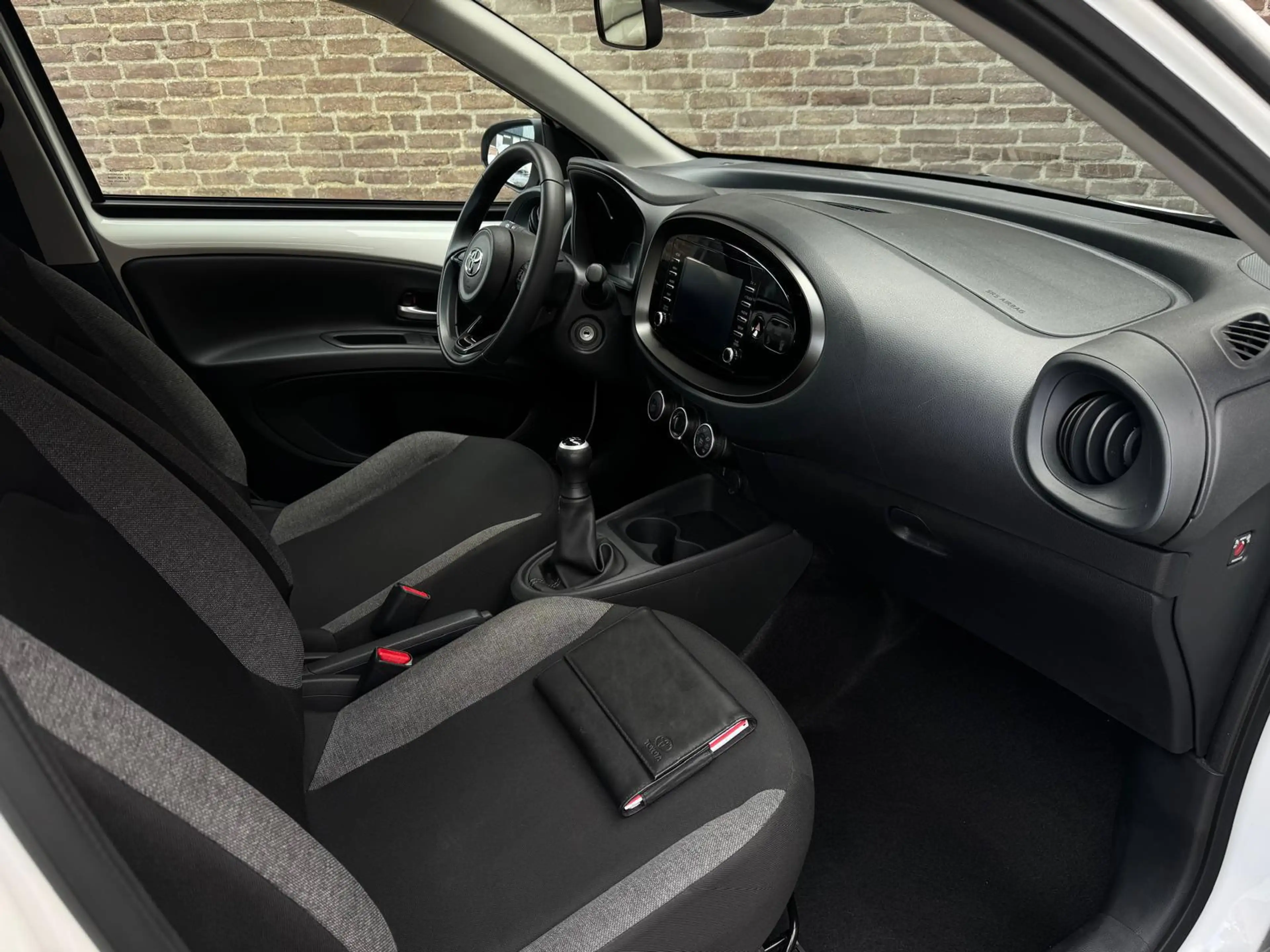 Toyota Aygo X 1.0 VVT-i MT Play Carplay Camera Cruise-Control Ad — photo 10
