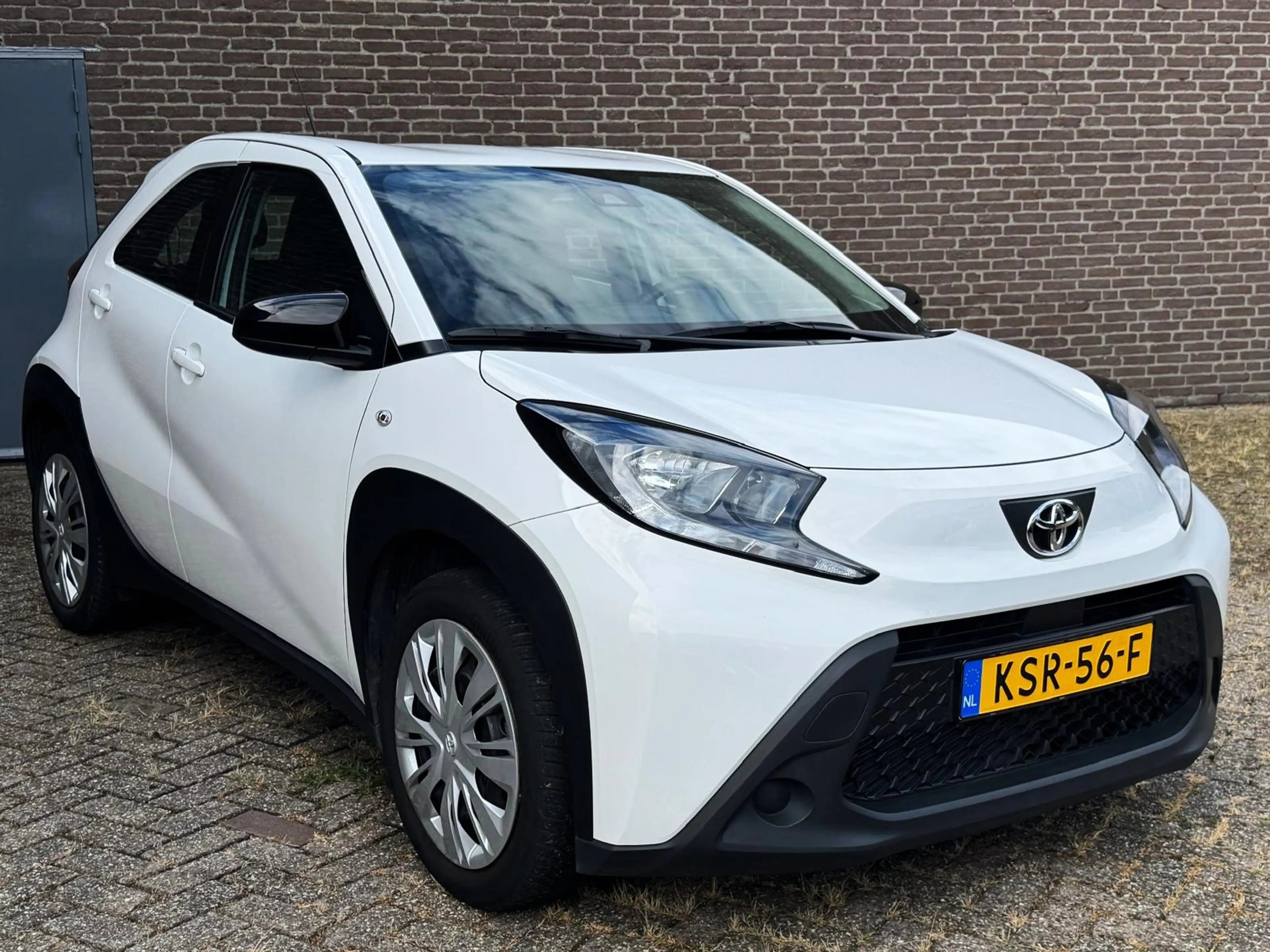 Toyota Aygo X 1.0 VVT-i MT Play Carplay Camera Cruise-Control Ad — photo 3
