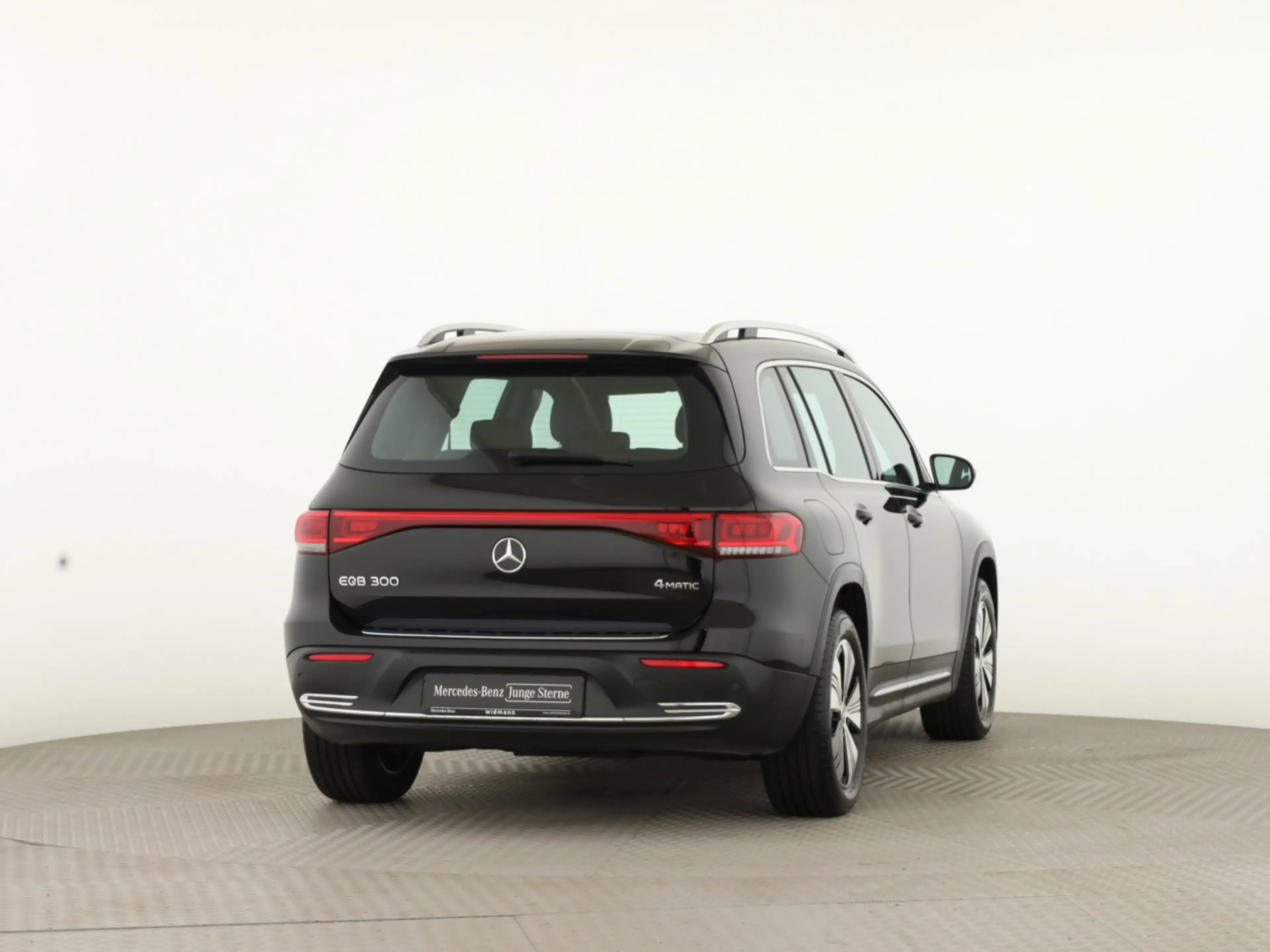 Mercedes-Benz EQB 300 4M Progressive*Distronic*PTS*Kamera*LED* — photo 2