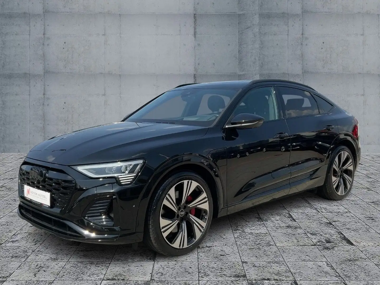 Audi Q8 e-tron 55 QU S-LINE MATRIX+HuD+B&O Schwarz - 2