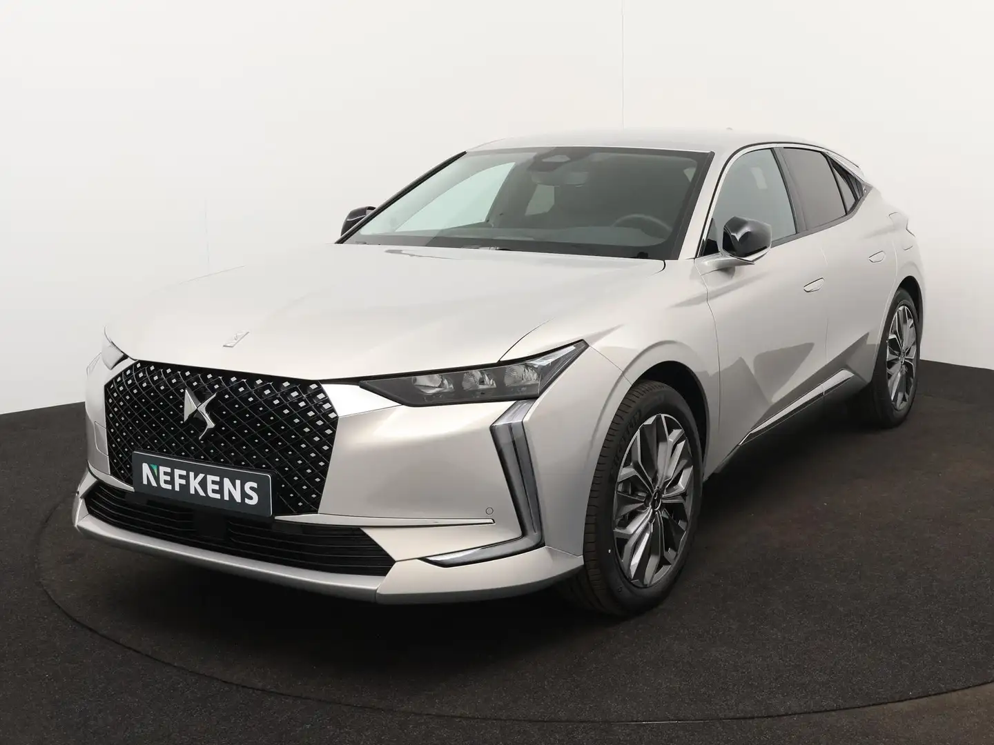 DS Automobiles DS 4 E-Tense Bastille 225pk Automaat | Navigatie | Lich Grijs - 2