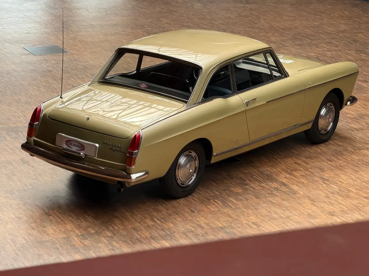 Peugeot 404 Injection Superluxe Coupé, foto 10