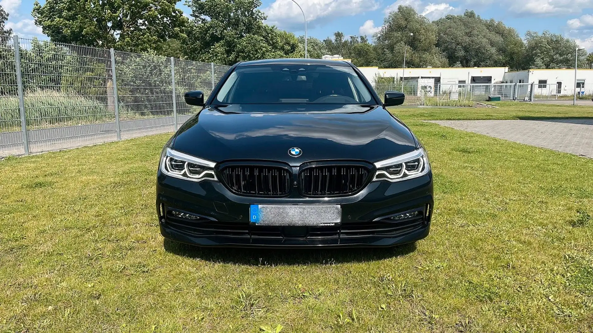 BMW 540 i xDrive Sport Line Schwarz - 2