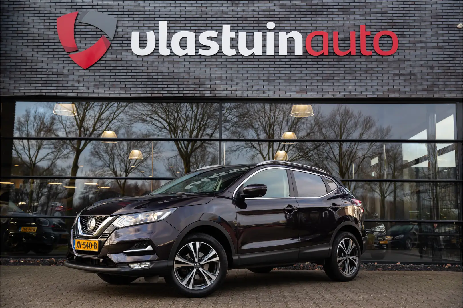 Nissan Qashqai 1.2 N-Connecta , Panoramadak, Trekhaak, Mauve - 1